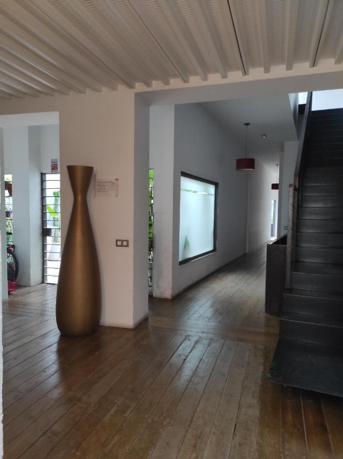 Habitacion Y Bano En Planta Independiente En Centro De Sevilla Kültér fotó