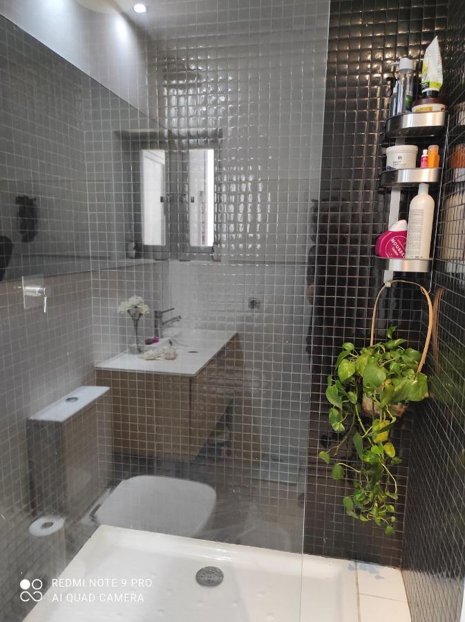 Habitacion Y Bano En Planta Independiente En Centro De Sevilla Kültér fotó